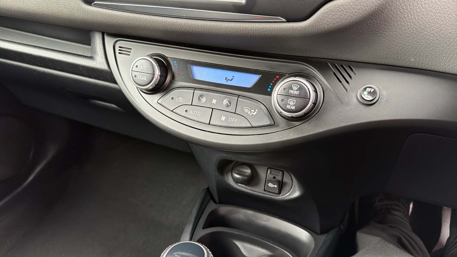 Used Toyota Yaris 2019 for sale - 77803525: Photo 30