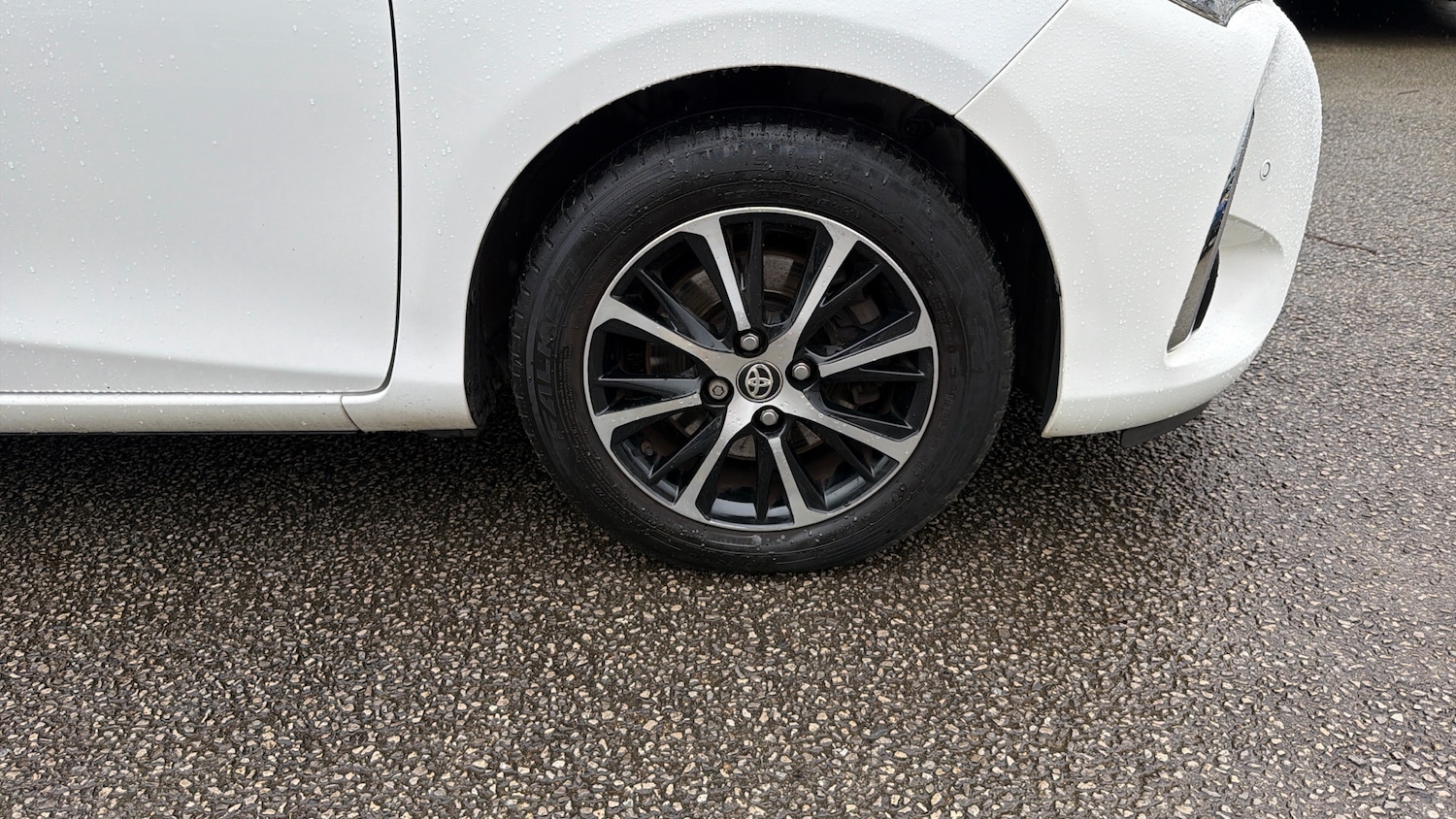 Used Toyota Yaris 2019 for sale - 77803525: Photo 32