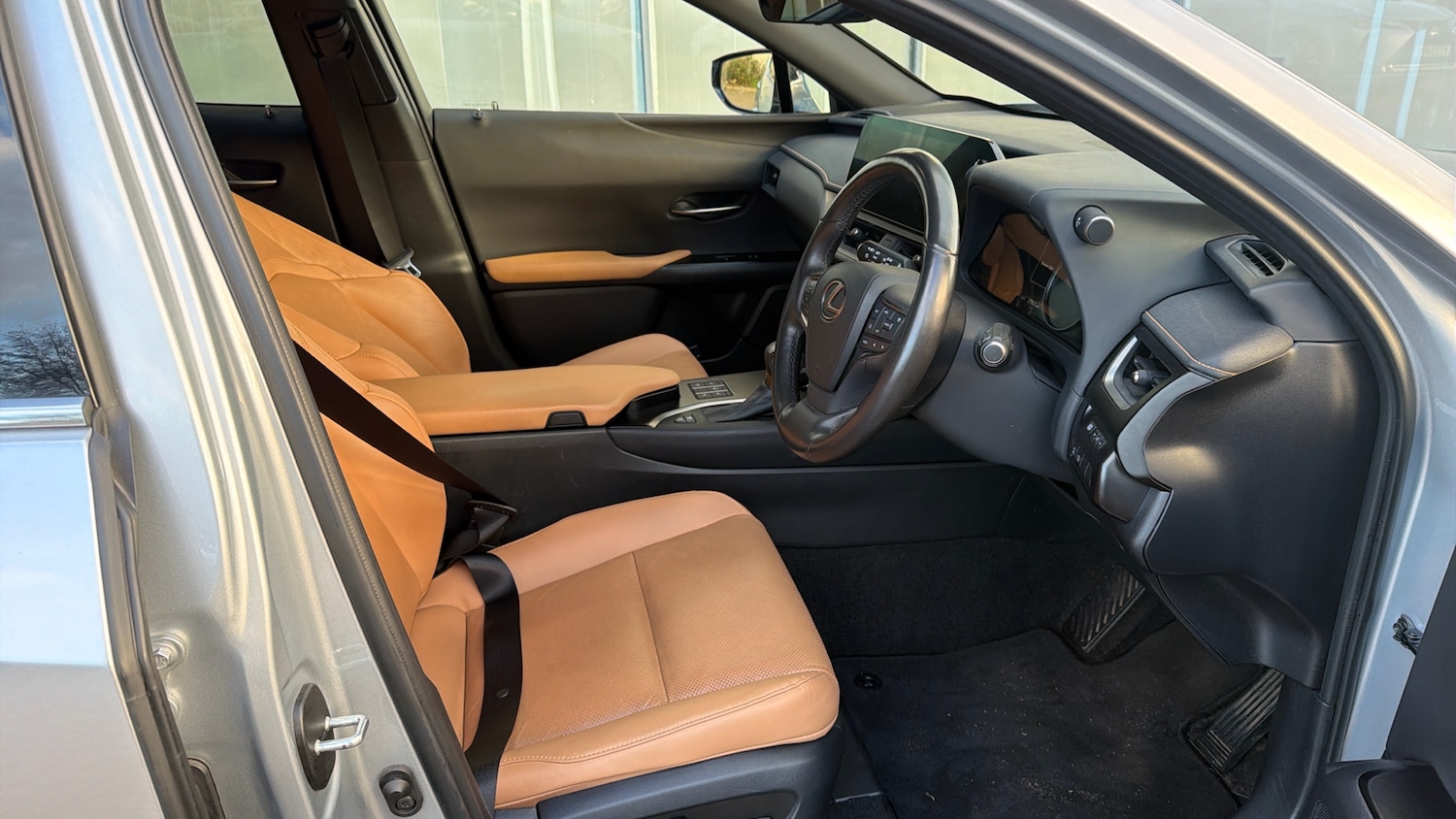 Used Lexus UX 2023 for sale - 76894387: Photo 11