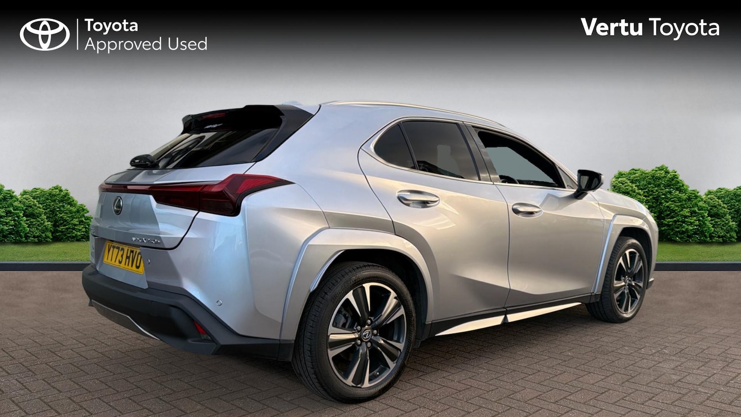 Used Lexus UX 2023 for sale - 76894387: Photo 2