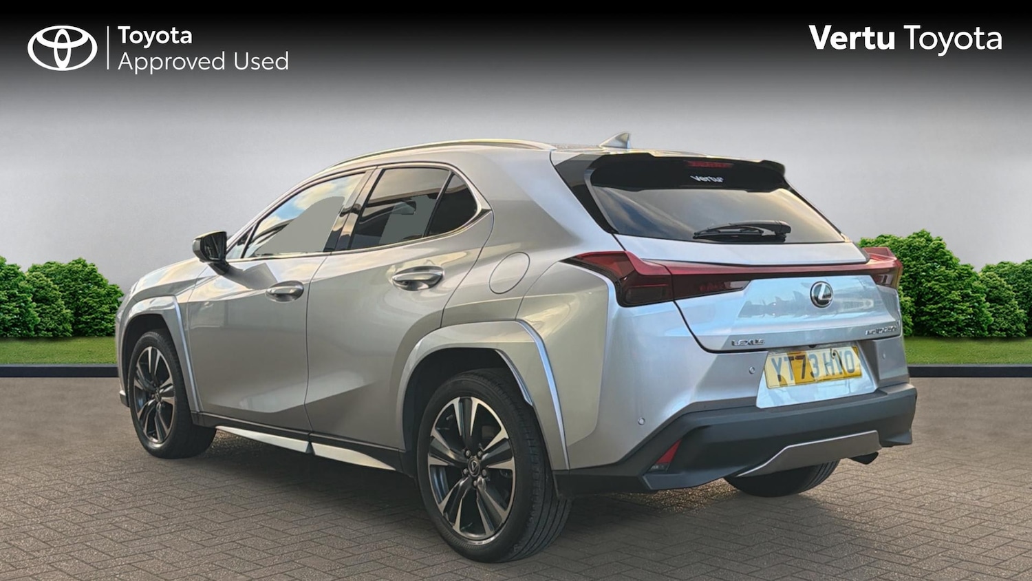 Used Lexus UX 2023 for sale - 76894387: Photo 4