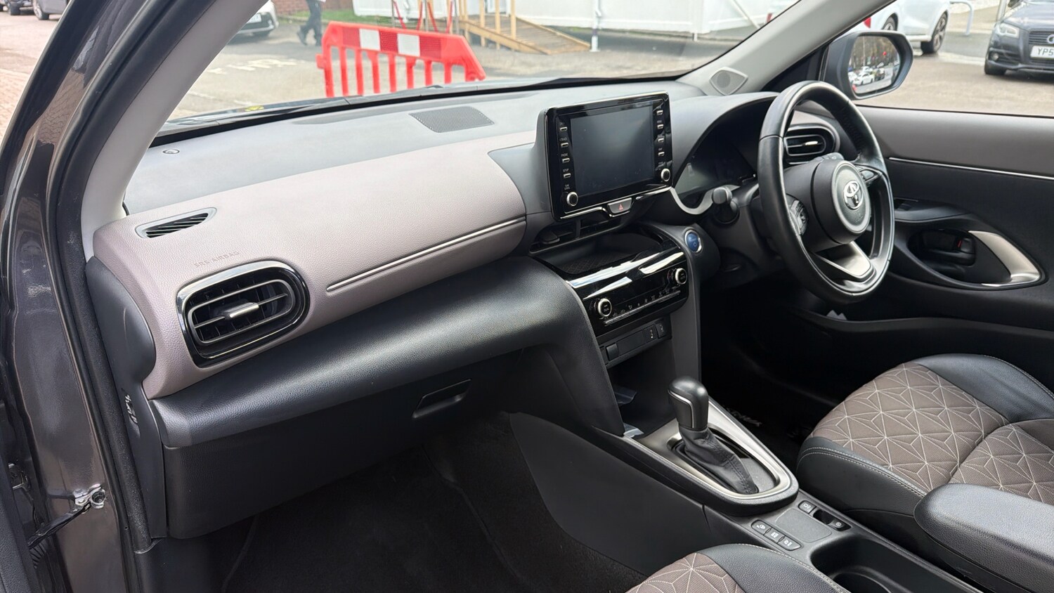 Used Toyota Yaris Cross 2022 for sale - 77405604: Photo 35