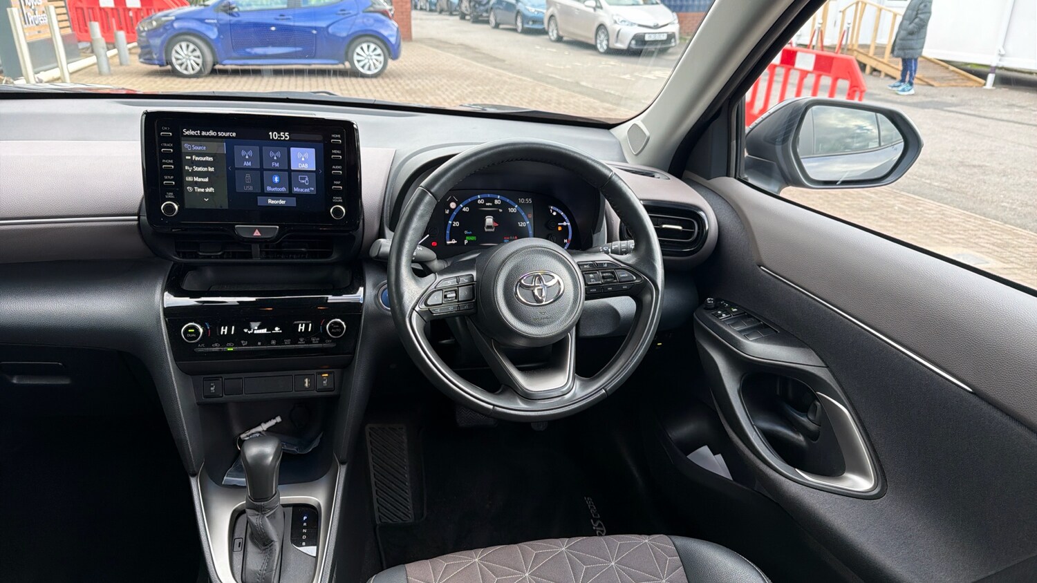 Used Toyota Yaris Cross 2022 for sale - 77405604: Photo 6