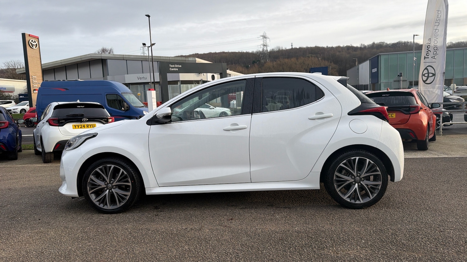 Used Toyota Yaris 2022 for sale - 77085408: Photo 17