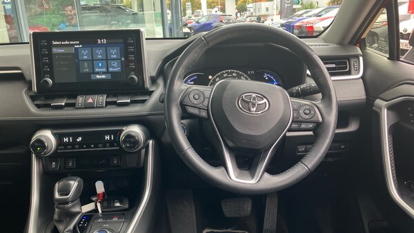 Used Toyota RAV4 2019 for sale - 76196387: Photo 8