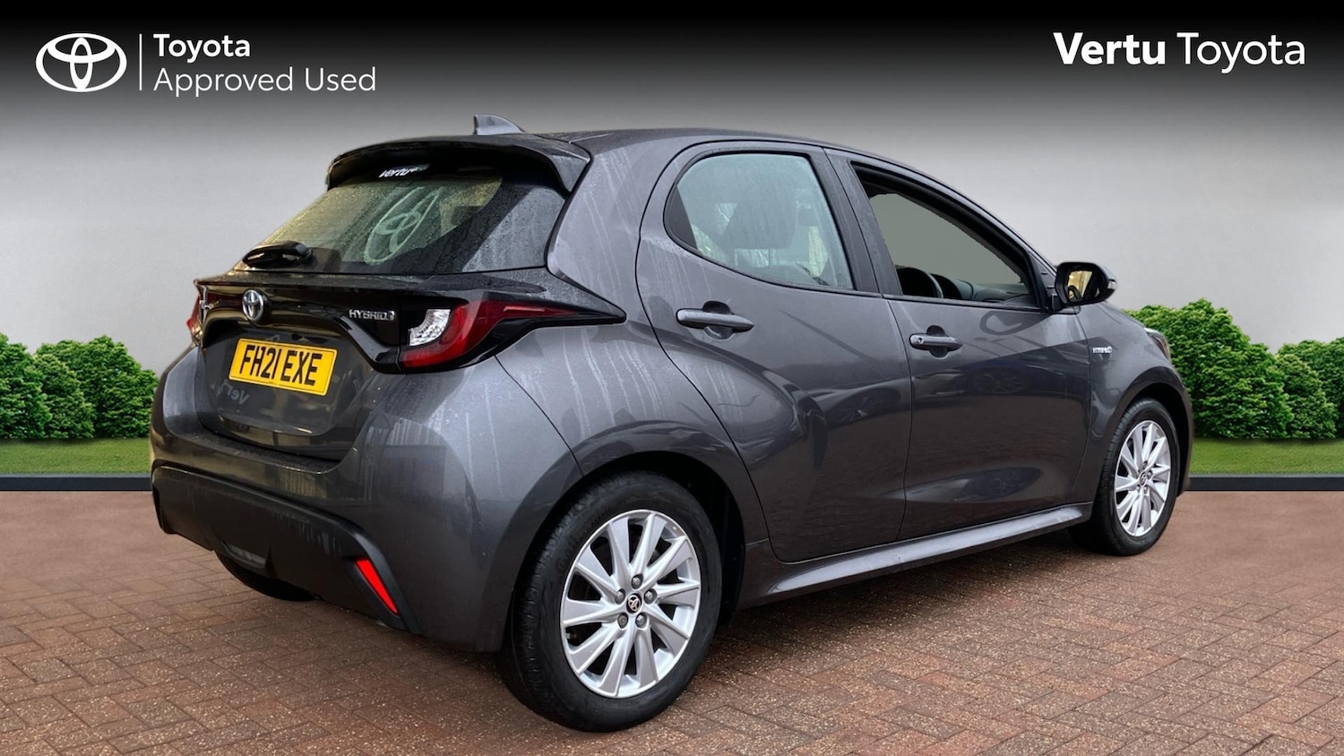 Used Toyota Yaris 2021 for sale - 77531778: Photo 2