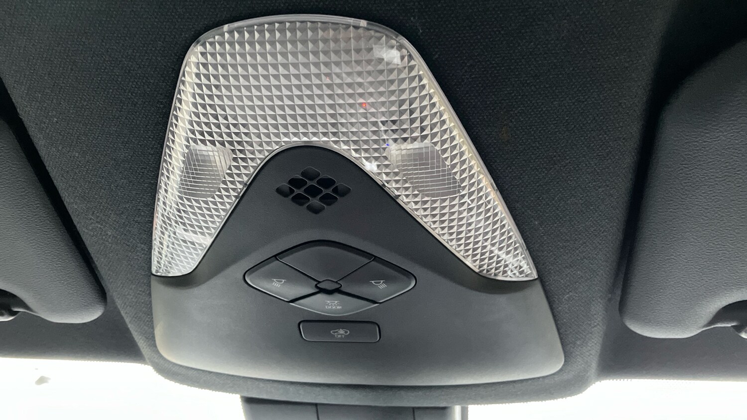 Used Toyota C-HR 2020 for sale - 77640475: Photo 33