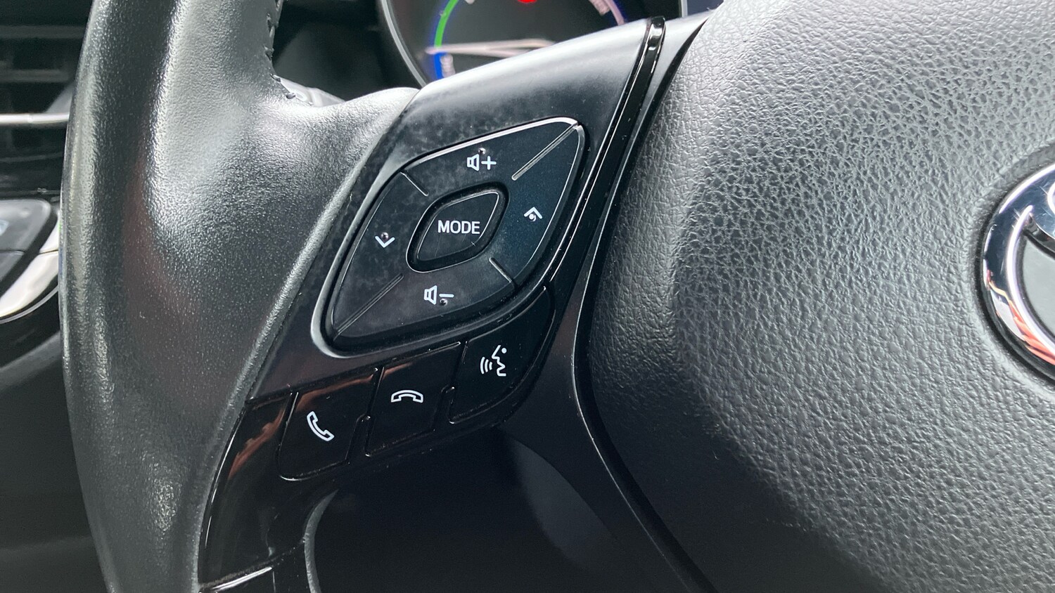 Used Toyota C-HR 2020 for sale - 77640475: Photo 36