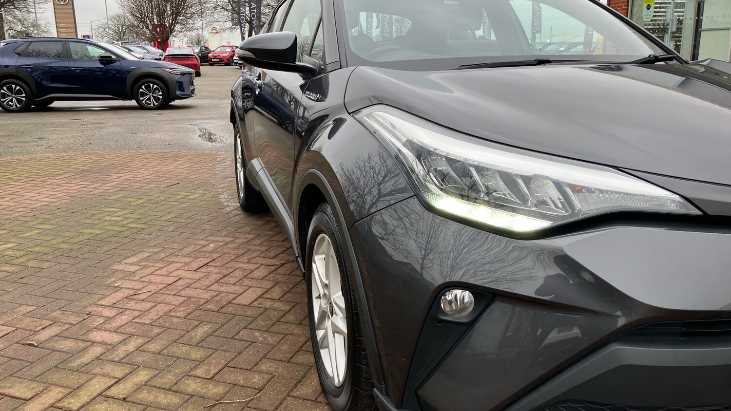 Used Toyota C-HR 2020 for sale - 77640475: Photo 41