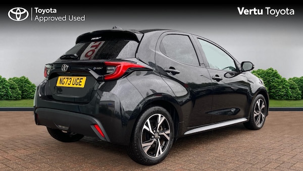 Used Toyota Yaris 2024 for sale - 76287832: Photo 2