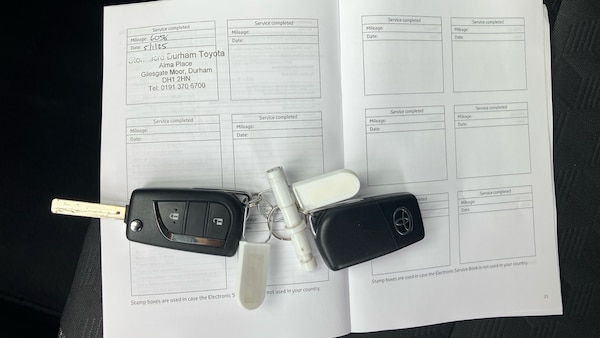 Used Toyota Yaris 2024 for sale - 76287832: Photo 35