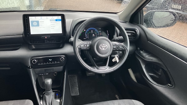 Used Toyota Yaris 2024 for sale - 76287832: Photo 6