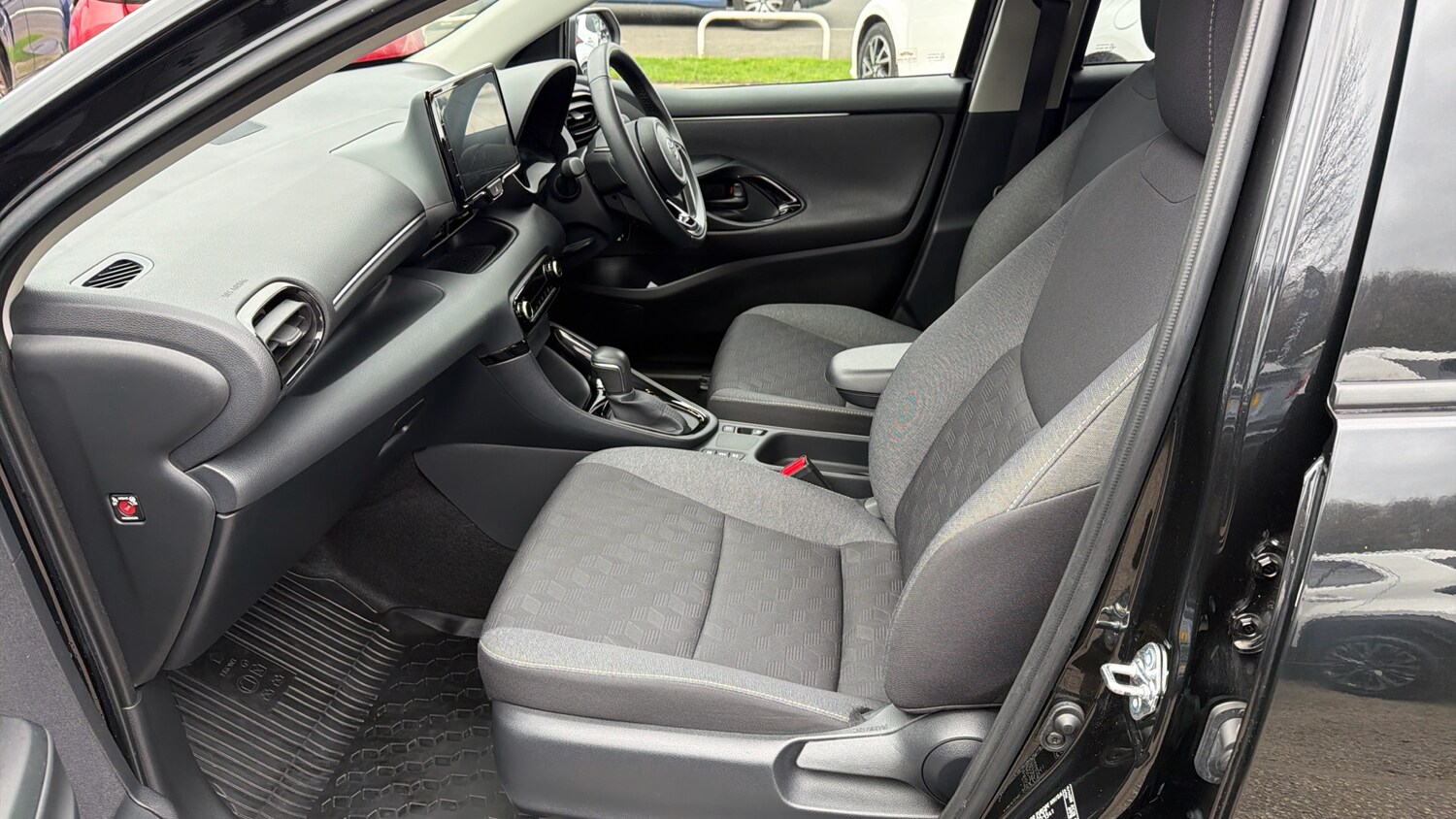 Used Toyota Yaris 2024 for sale - 77883762: Photo 10