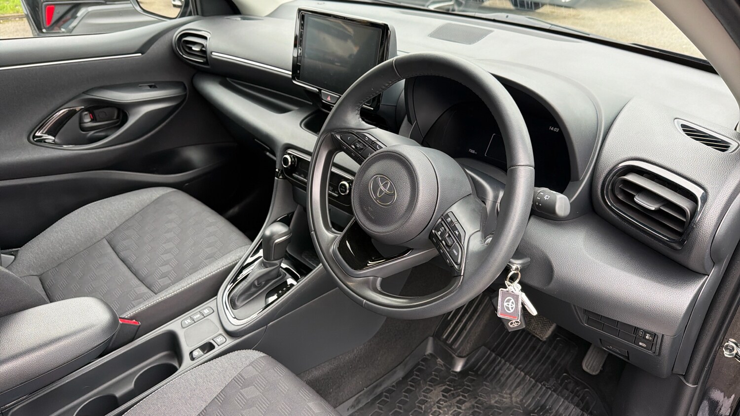 Used Toyota Yaris 2024 for sale - 77883762: Photo 25