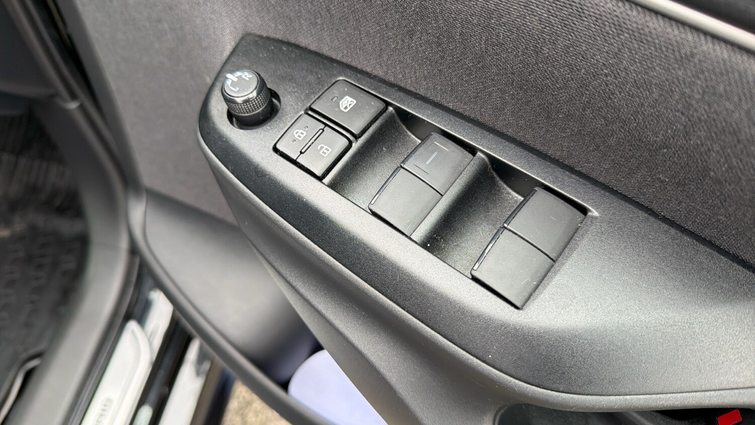 Used Toyota Yaris 2024 for sale - 77883762: Photo 26