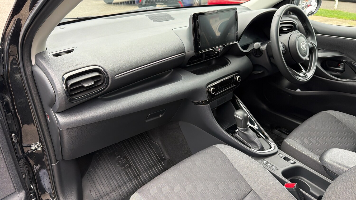 Used Toyota Yaris 2024 for sale - 77883762: Photo 35