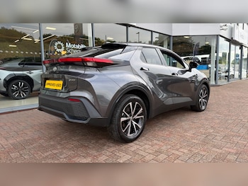 Used Toyota C-HR 2025 for sale - 78568068: Photo