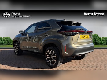 Used Toyota Yaris Cross 2024 for sale - 77906235: Photo