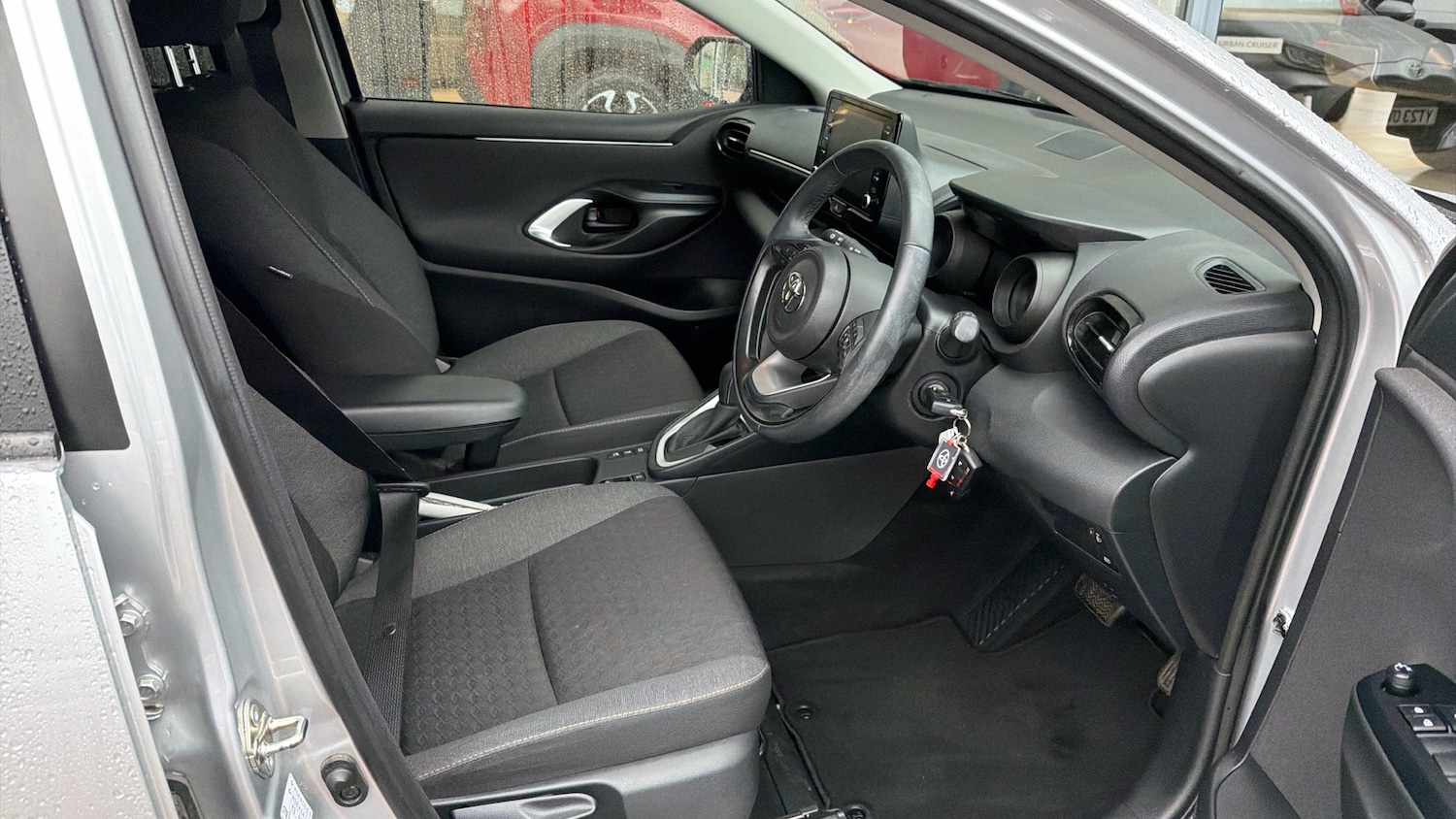 Used Toyota Yaris 2023 for sale - 77718528: Photo 11