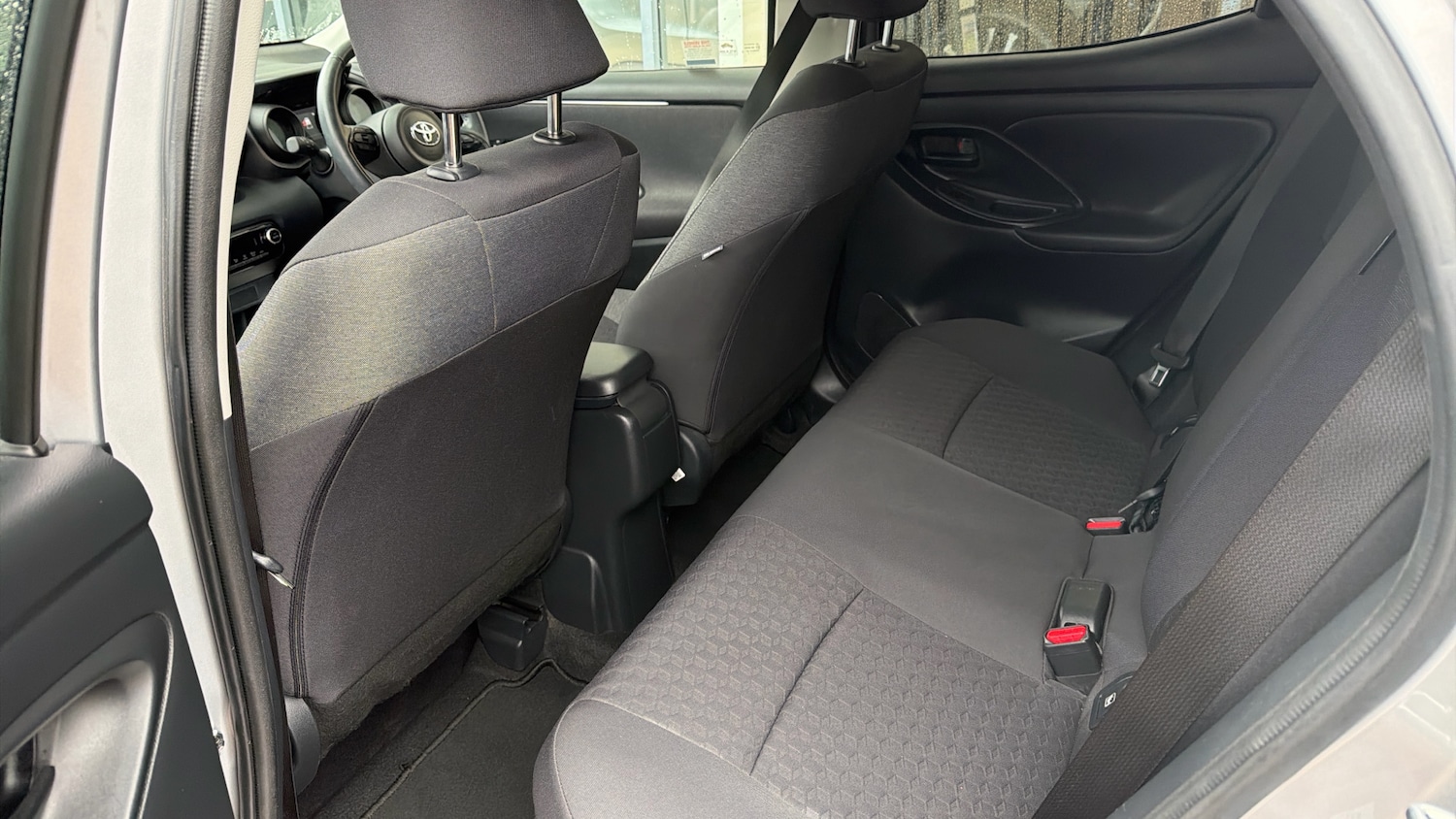 Used Toyota Yaris 2023 for sale - 77718528: Photo 13