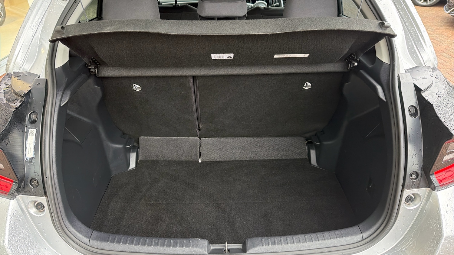 Used Toyota Yaris 2023 for sale - 77718528: Photo 14