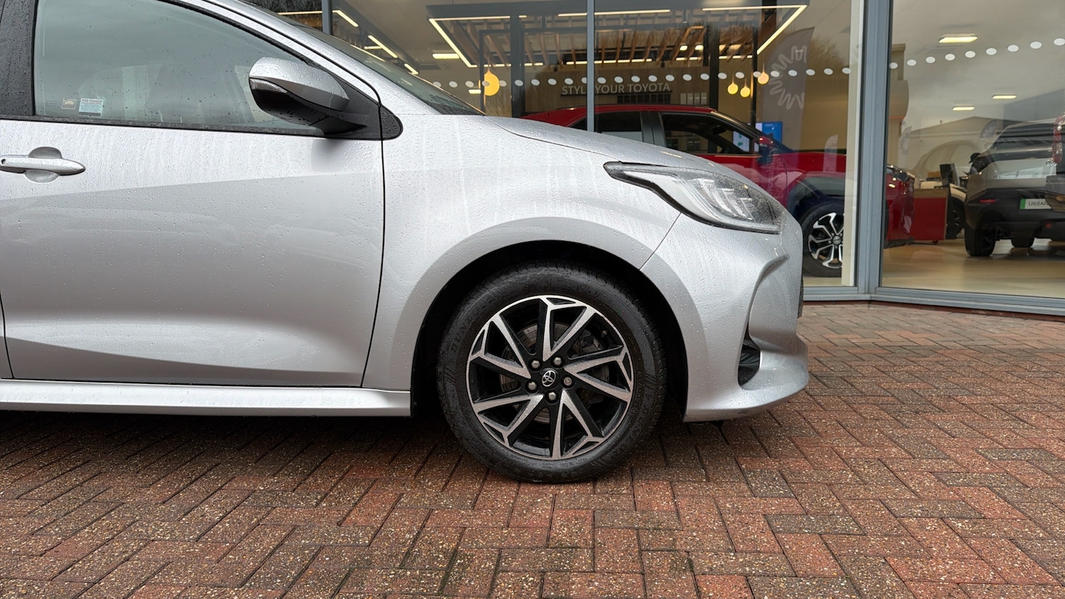 Used Toyota Yaris 2023 for sale - 77718528: Photo 18