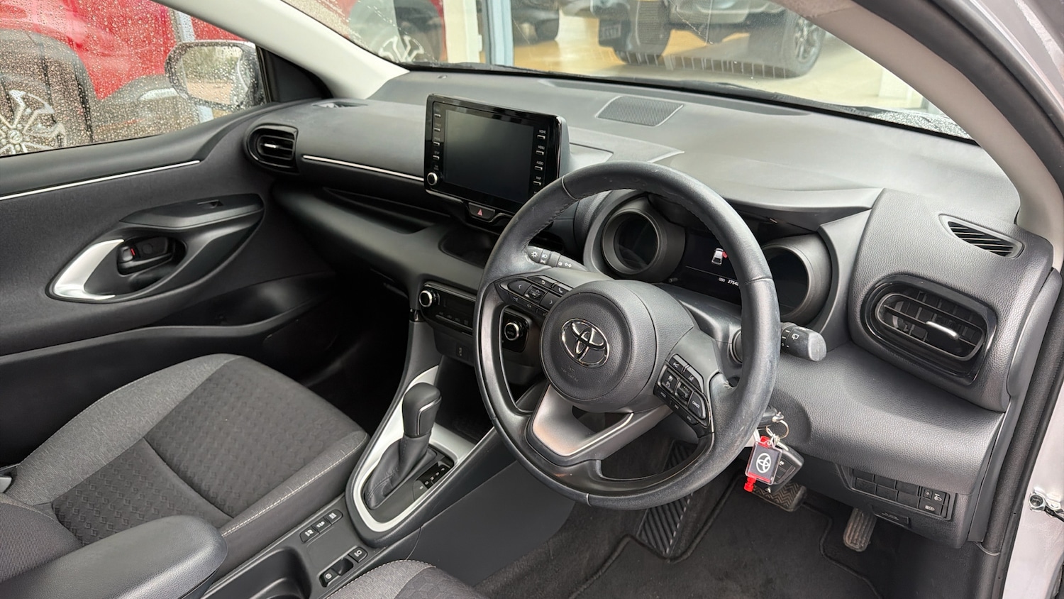 Used Toyota Yaris 2023 for sale - 77718528: Photo 25