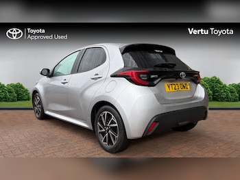 Used Toyota Yaris 2023 for sale - 77718528: Photo