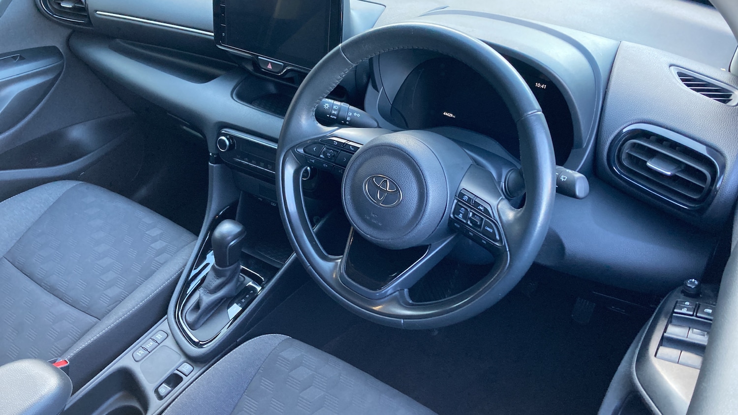 Used Toyota Yaris 2024 for sale - 77988926: Photo 11