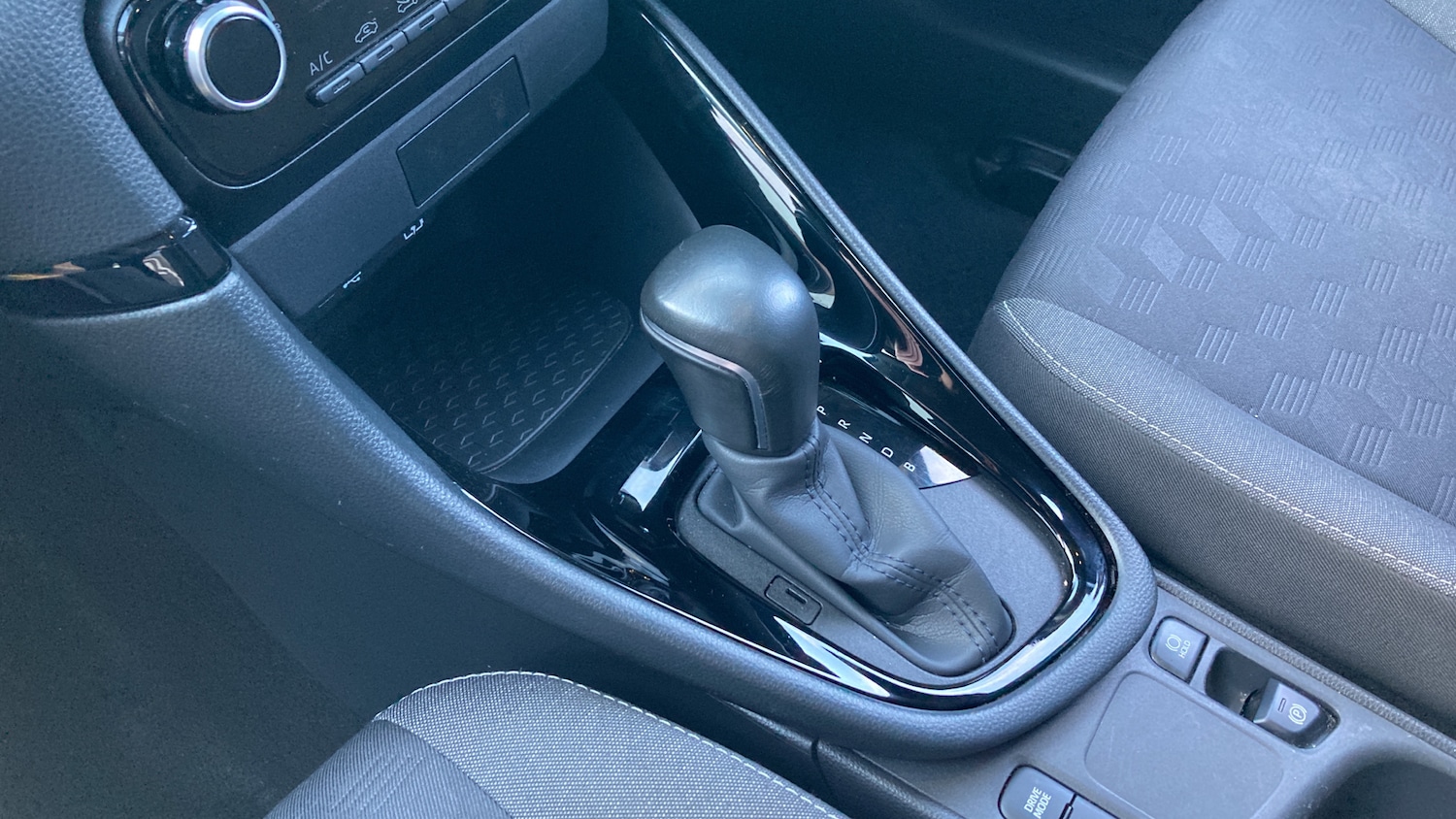 Used Toyota Yaris 2024 for sale - 77988926: Photo 13