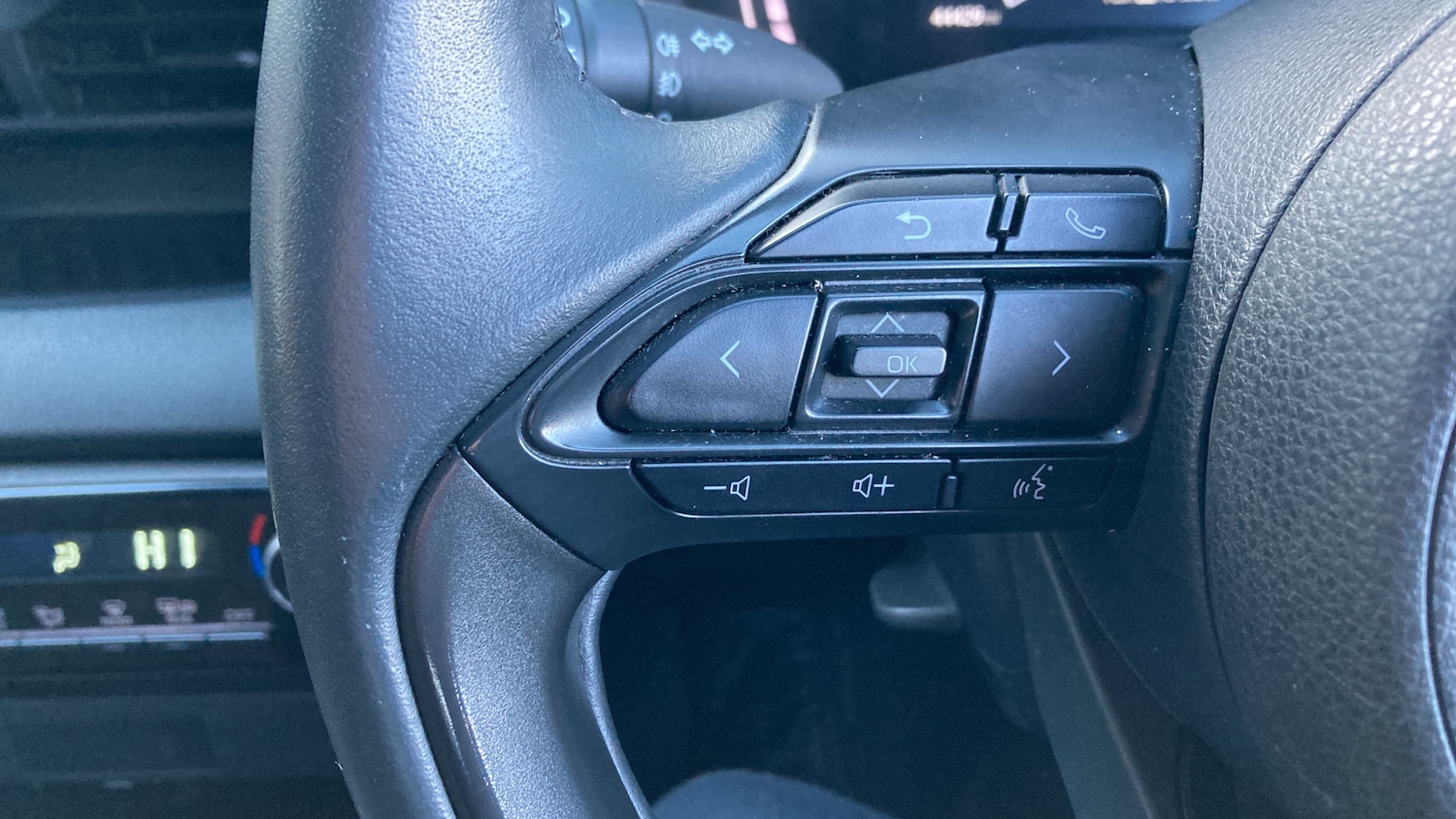 Used Toyota Yaris 2024 for sale - 77988926: Photo 22