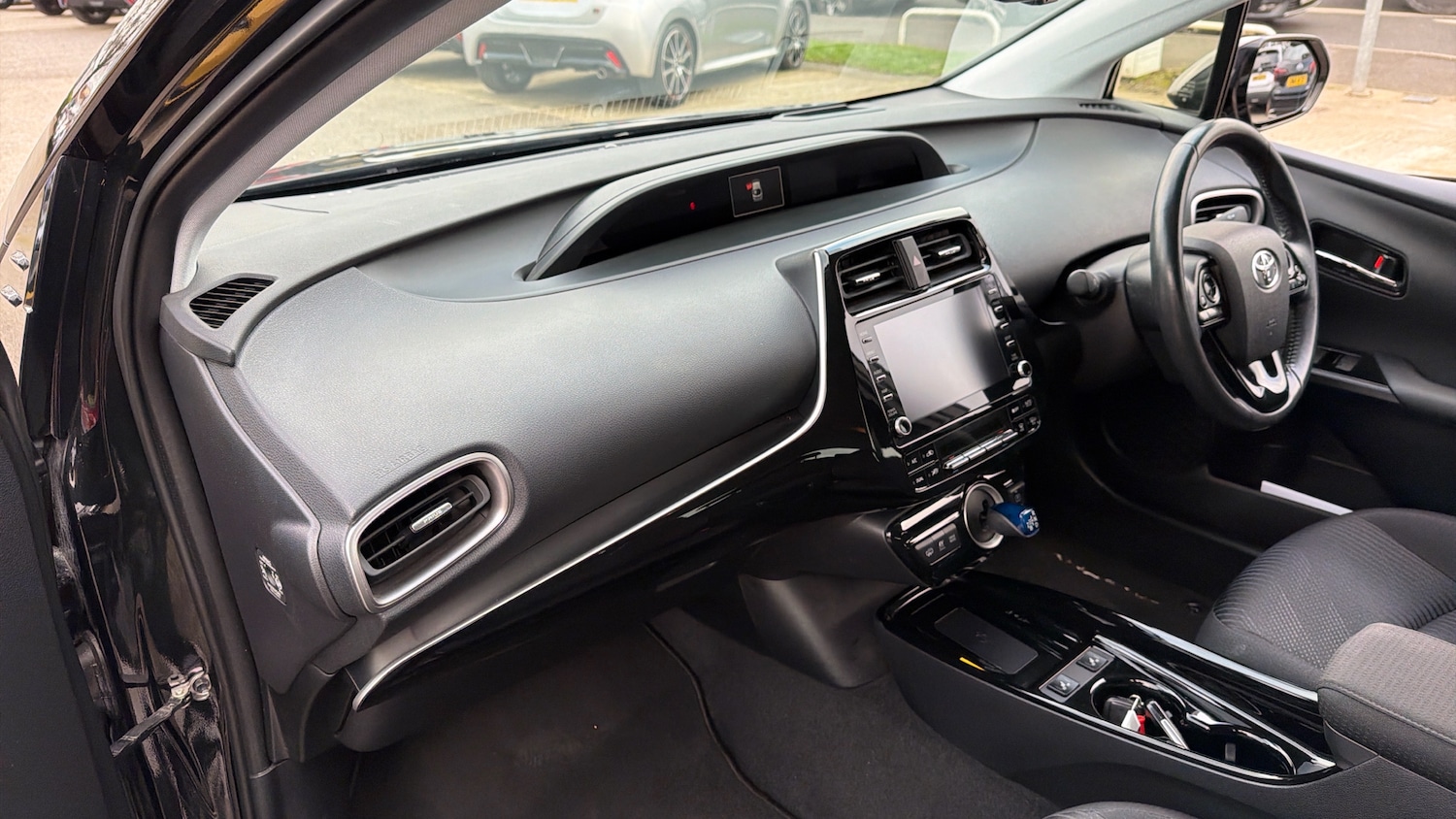 Used Toyota Prius 2020 for sale - 77906231: Photo 35