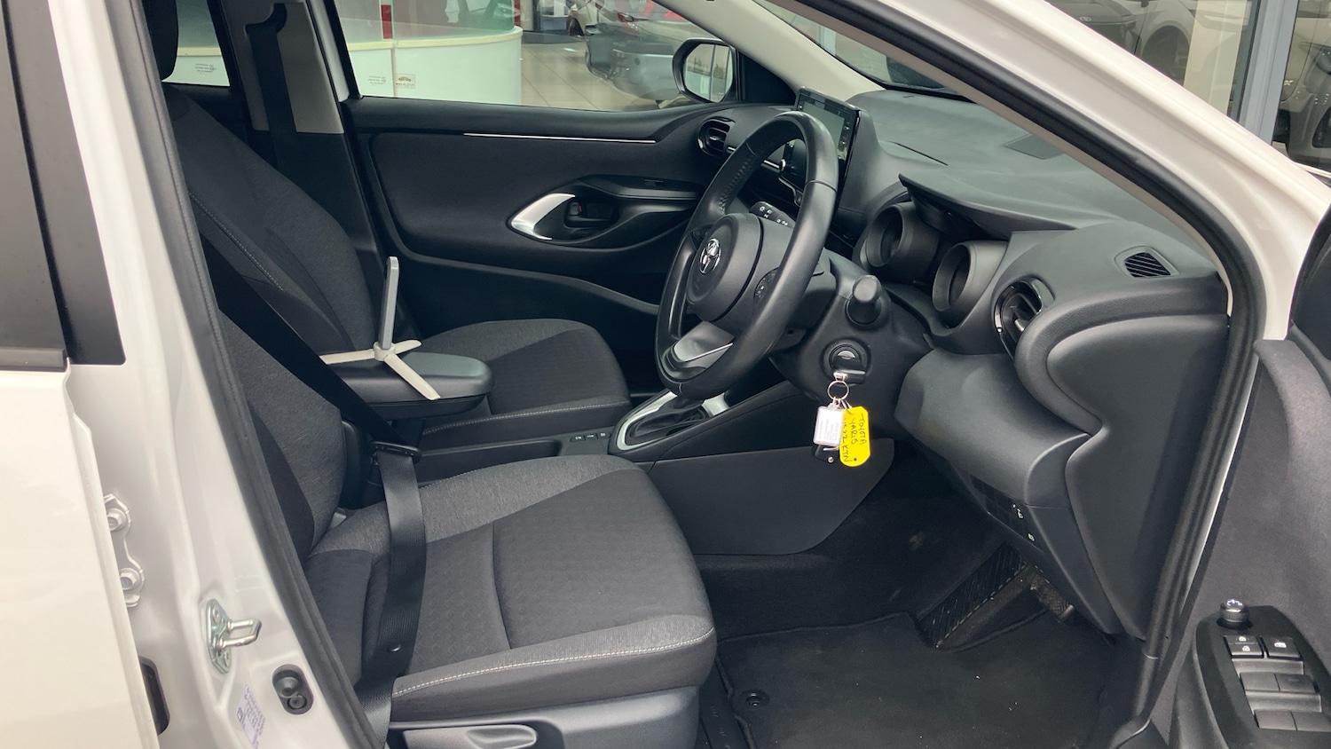 Used Toyota Yaris 2022 for sale - 76598826: Photo 11