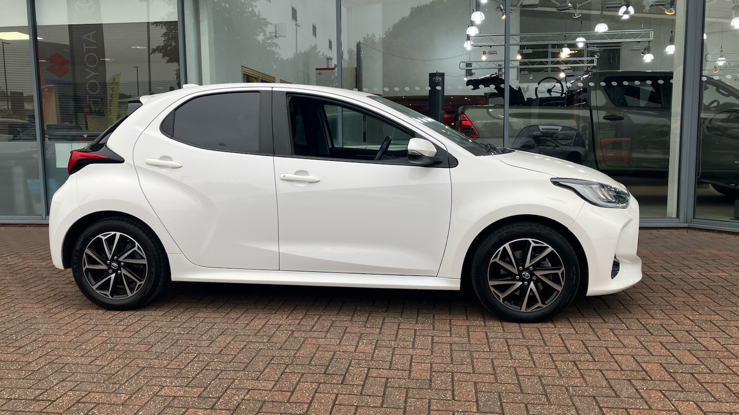 Used Toyota Yaris 2022 for sale - 76598826: Photo 16