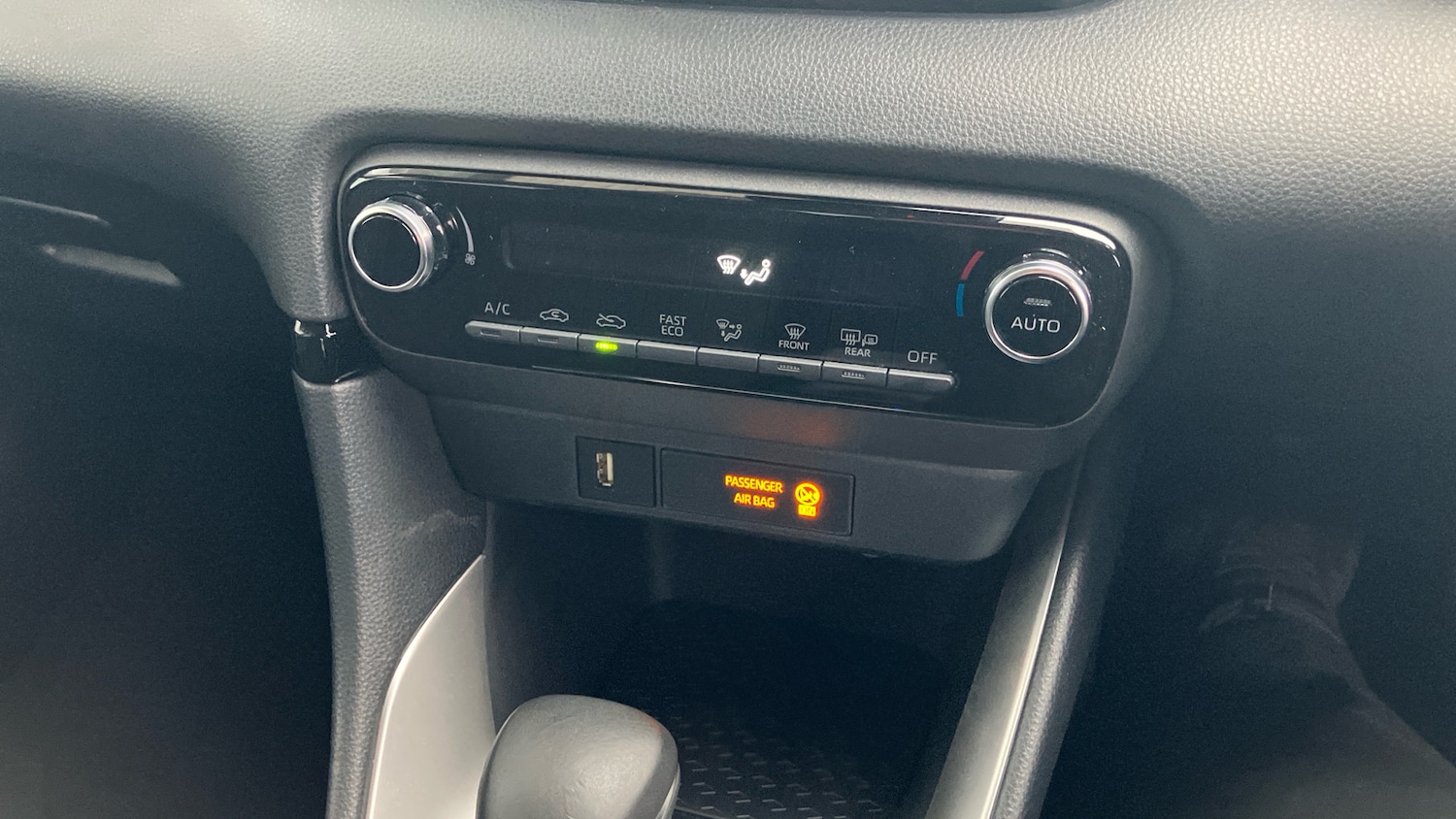 Used Toyota Yaris 2022 for sale - 76598826: Photo 28