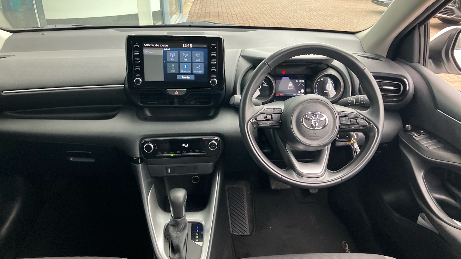 Used Toyota Yaris 2022 for sale - 76598826: Photo 5