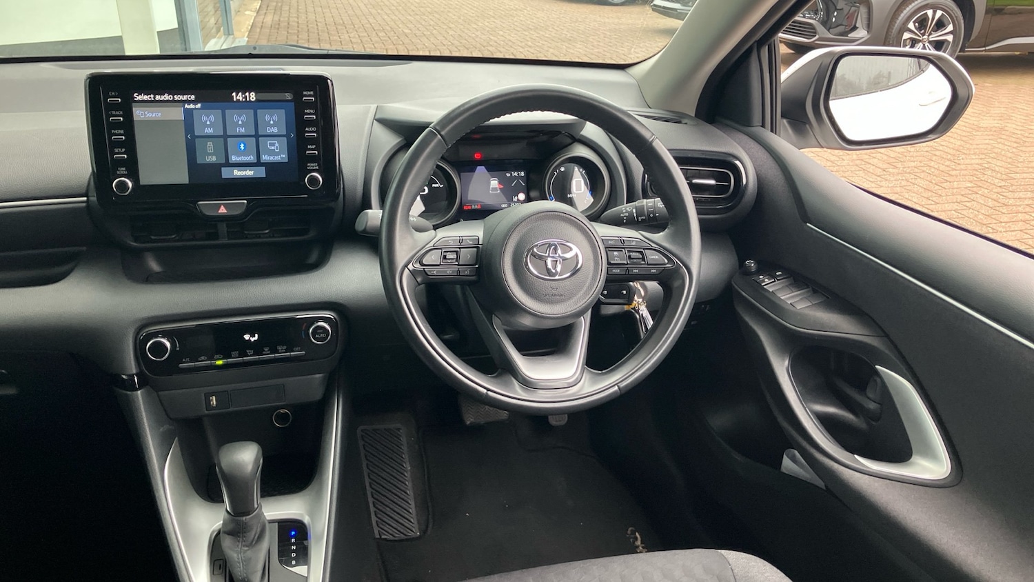 Used Toyota Yaris 2022 for sale - 76598826: Photo 6