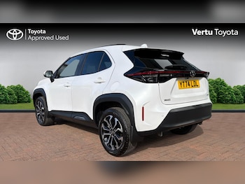 Used Toyota Yaris Cross 2024 for sale - 77998234: Photo