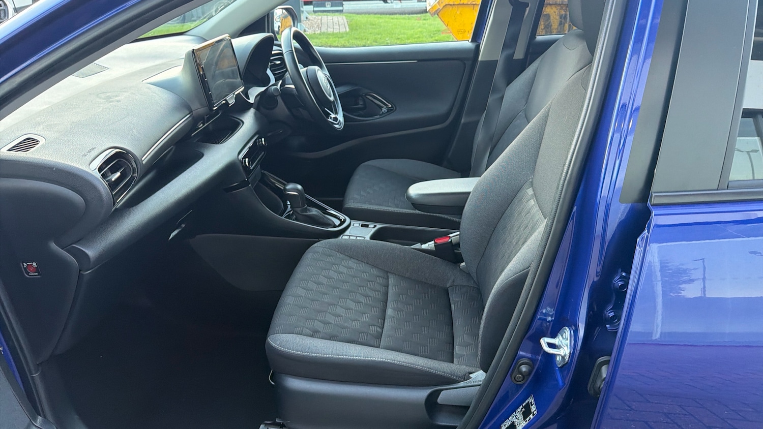 Used Toyota Yaris 2024 for sale - 76653119: Photo 10