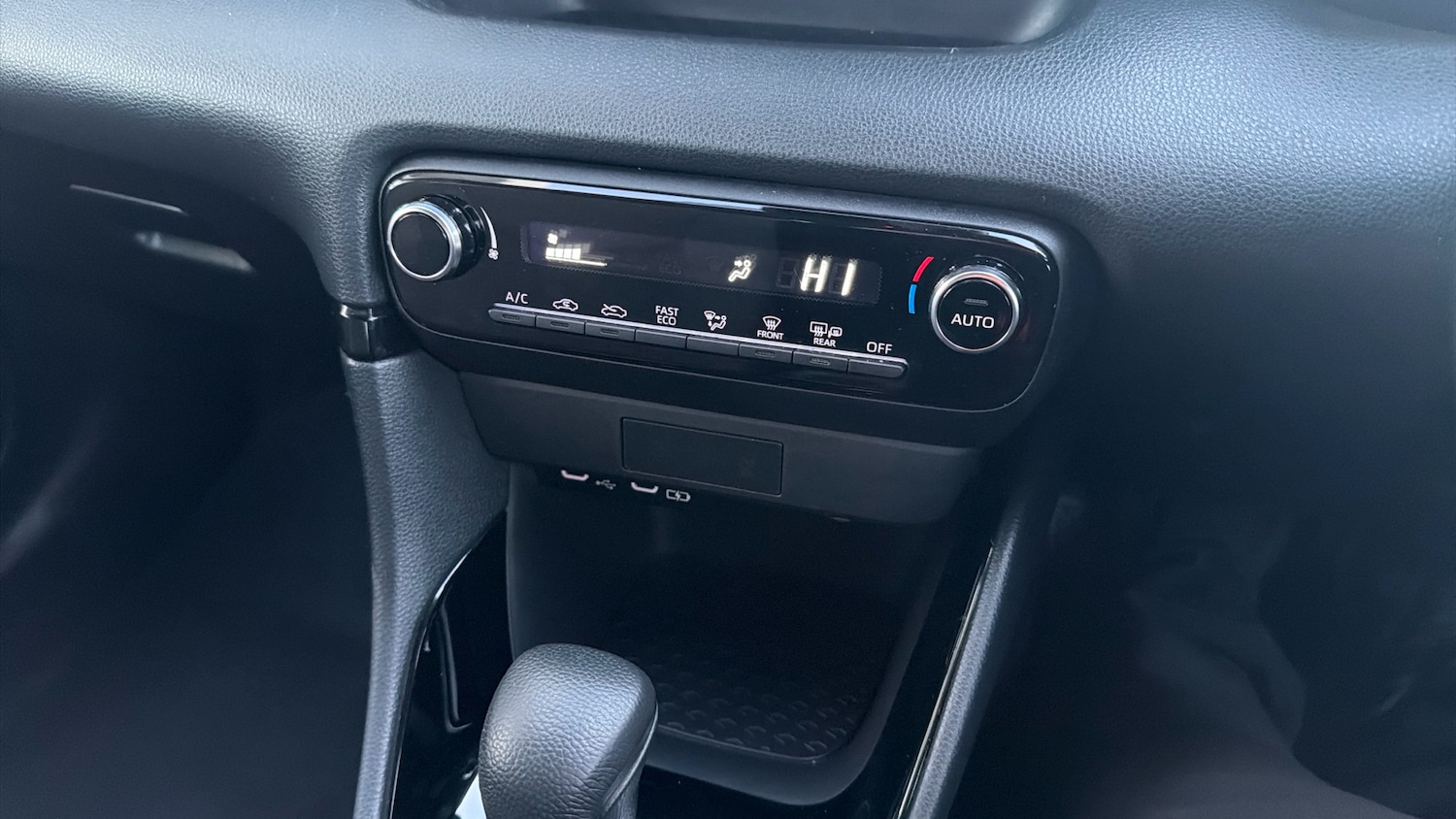 Used Toyota Yaris 2024 for sale - 76653119: Photo 28