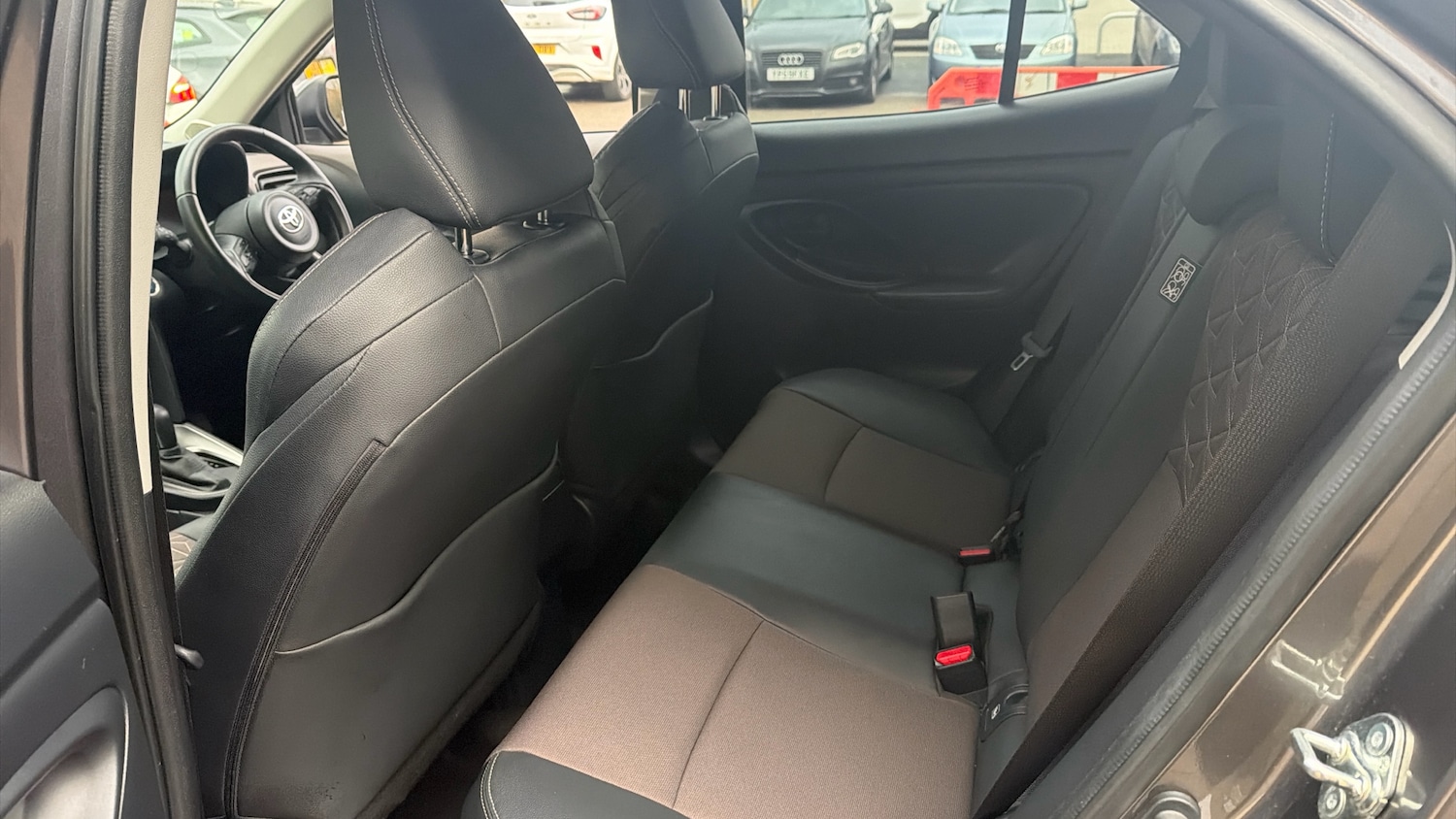 Used Toyota Yaris Cross 2022 for sale - 77326749: Photo 13