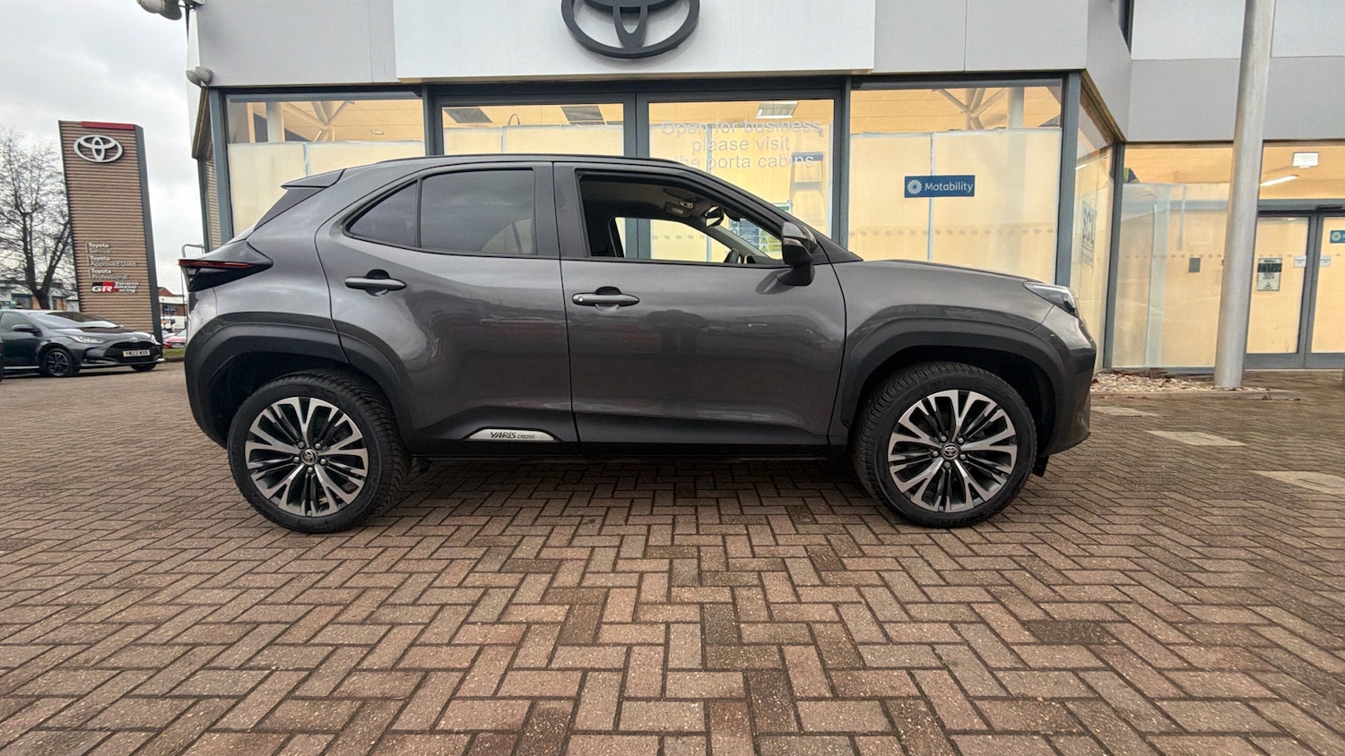 Used Toyota Yaris Cross 2022 for sale - 77326749: Photo 16