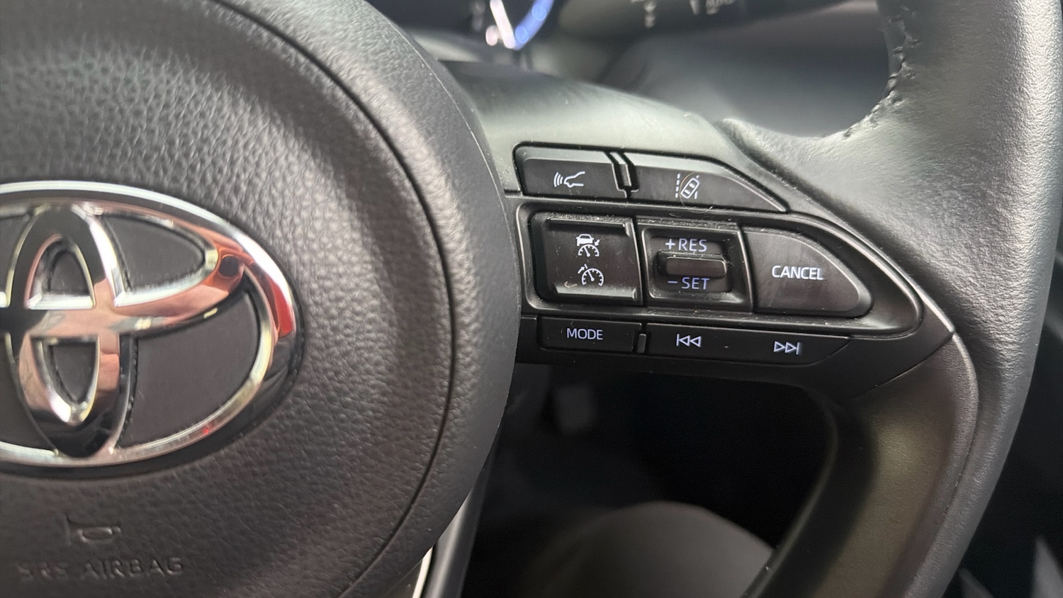 Used Toyota Yaris Cross 2022 for sale - 77326749: Photo 28