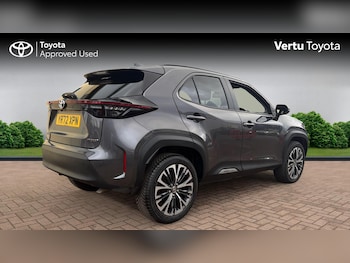 Used Toyota Yaris Cross 2022 for sale - 77326749: Photo