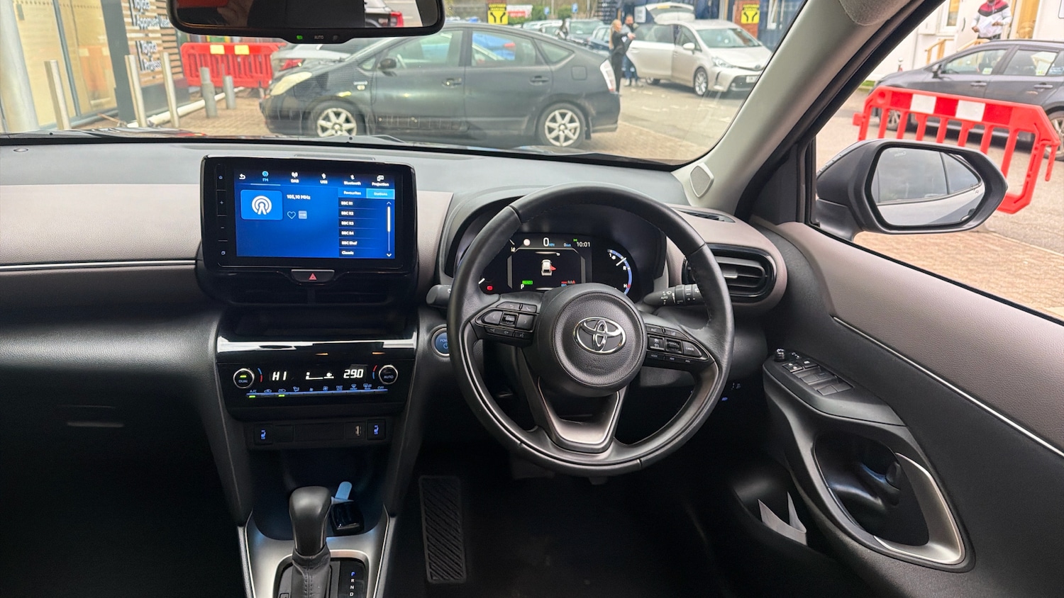 Used Toyota Yaris Cross 2022 for sale - 77326749: Photo 6