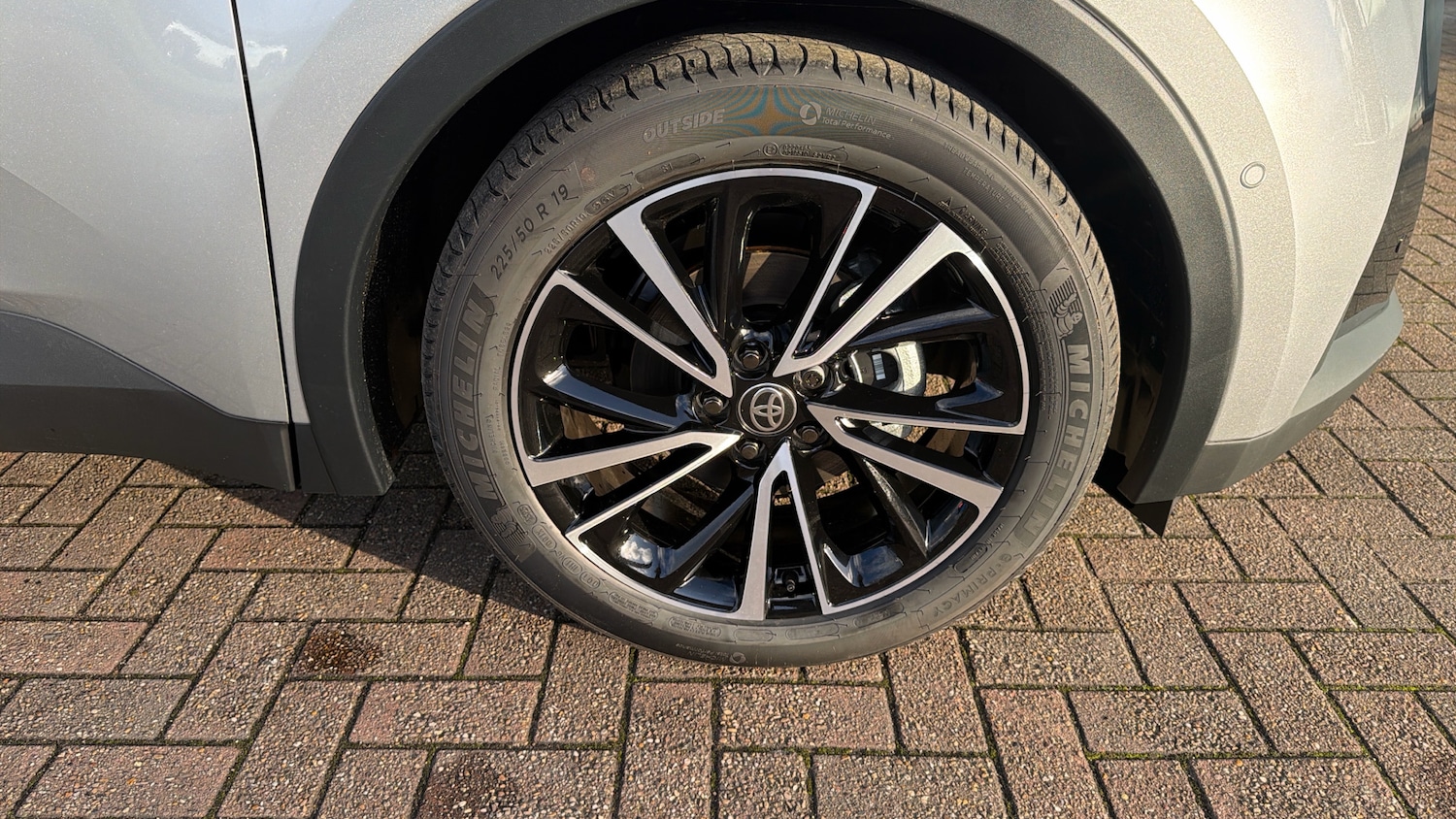 Used Toyota C-HR 2025 for sale - 77168470: Photo 32