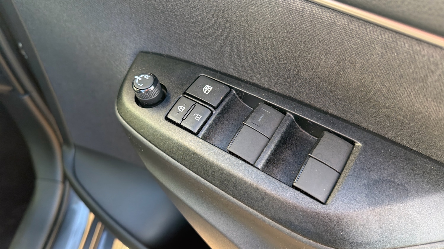 Used Toyota Yaris 2024 for sale - 76763095: Photo 26