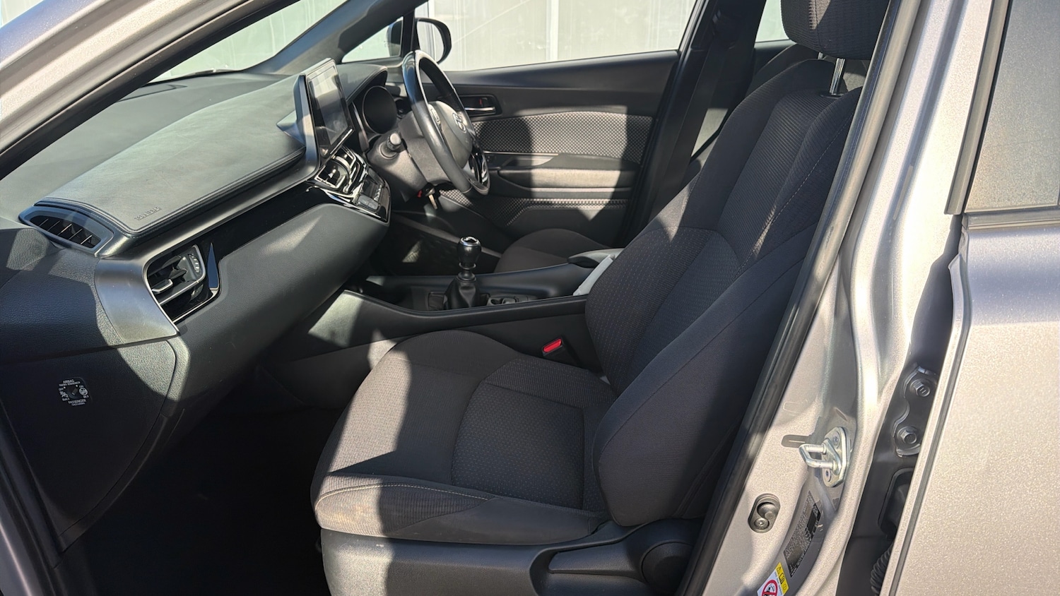 Used Toyota C-HR 2017 for sale - 76817374: Photo 10