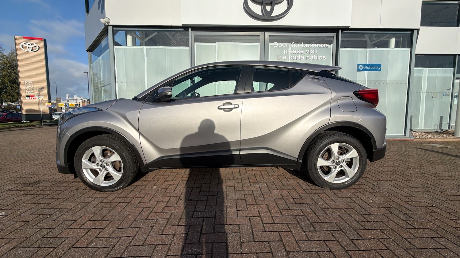 Used Toyota C-HR 2017 for sale - 76817374: Photo 17