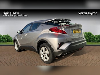 Used Toyota C-HR 2017 for sale - 76817374: Photo